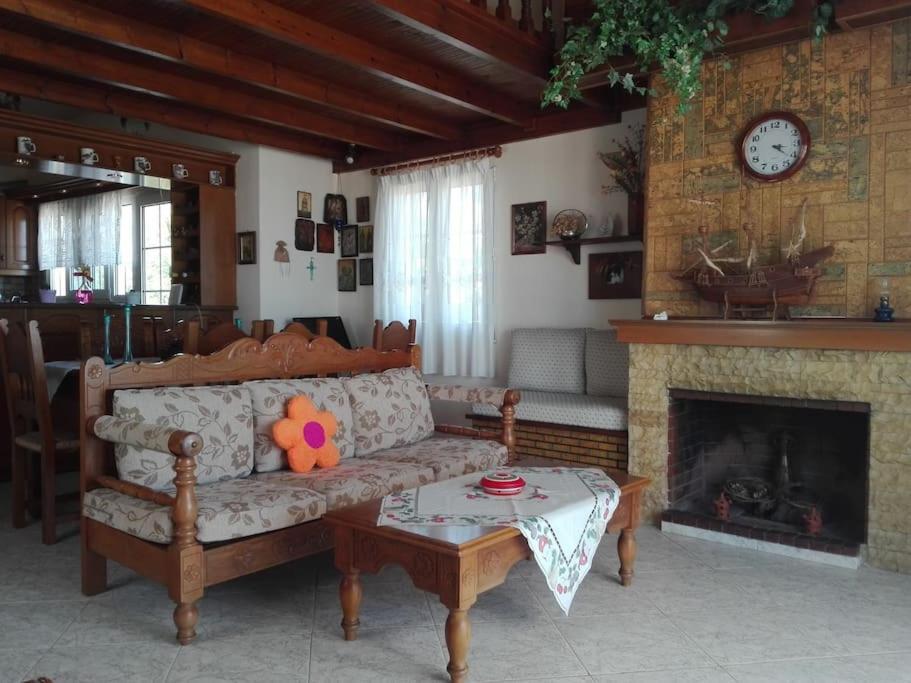 Pan Family House Daire Fira  Dış mekan fotoğraf