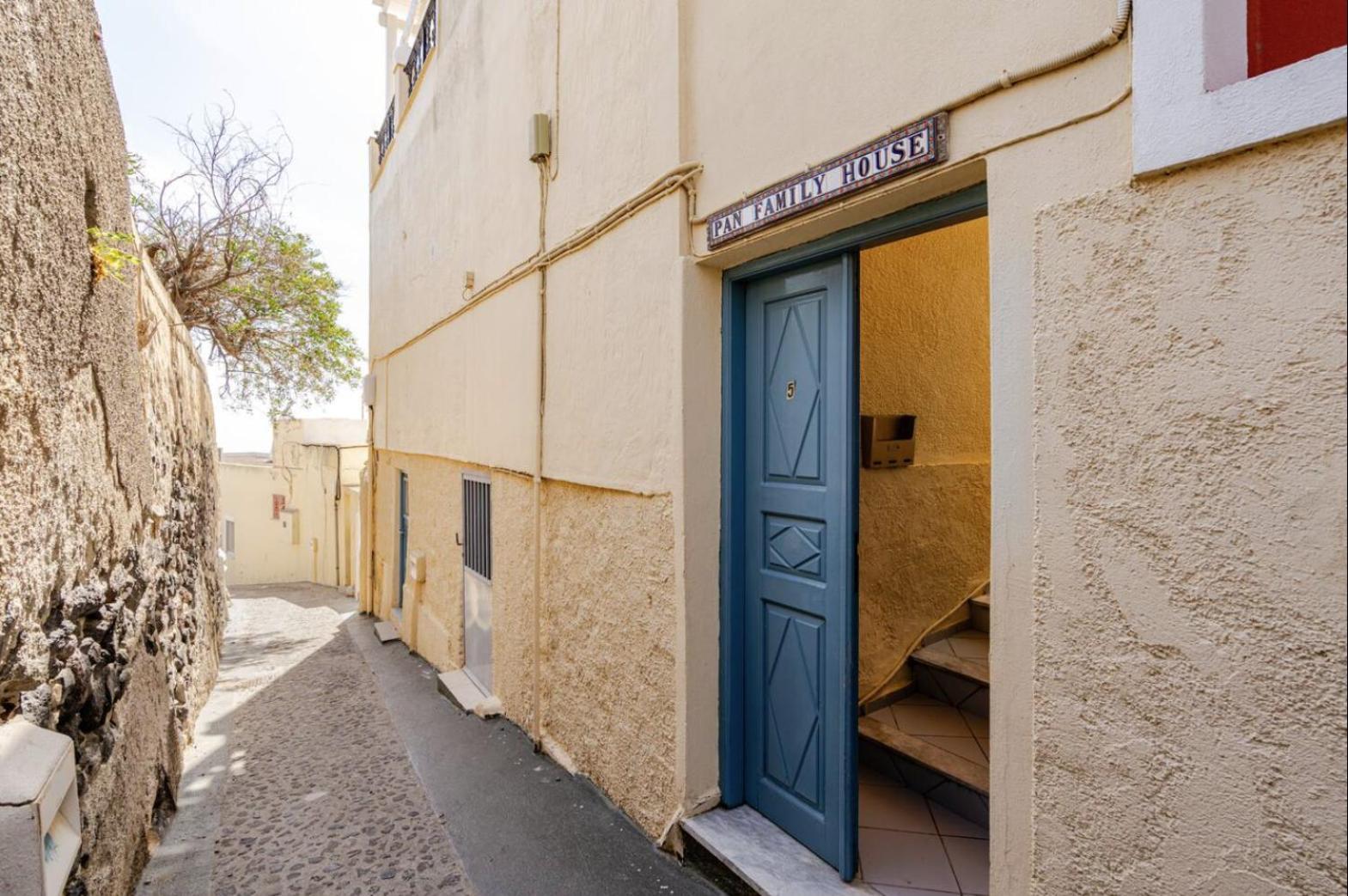 Pan Family House Daire Fira  Dış mekan fotoğraf