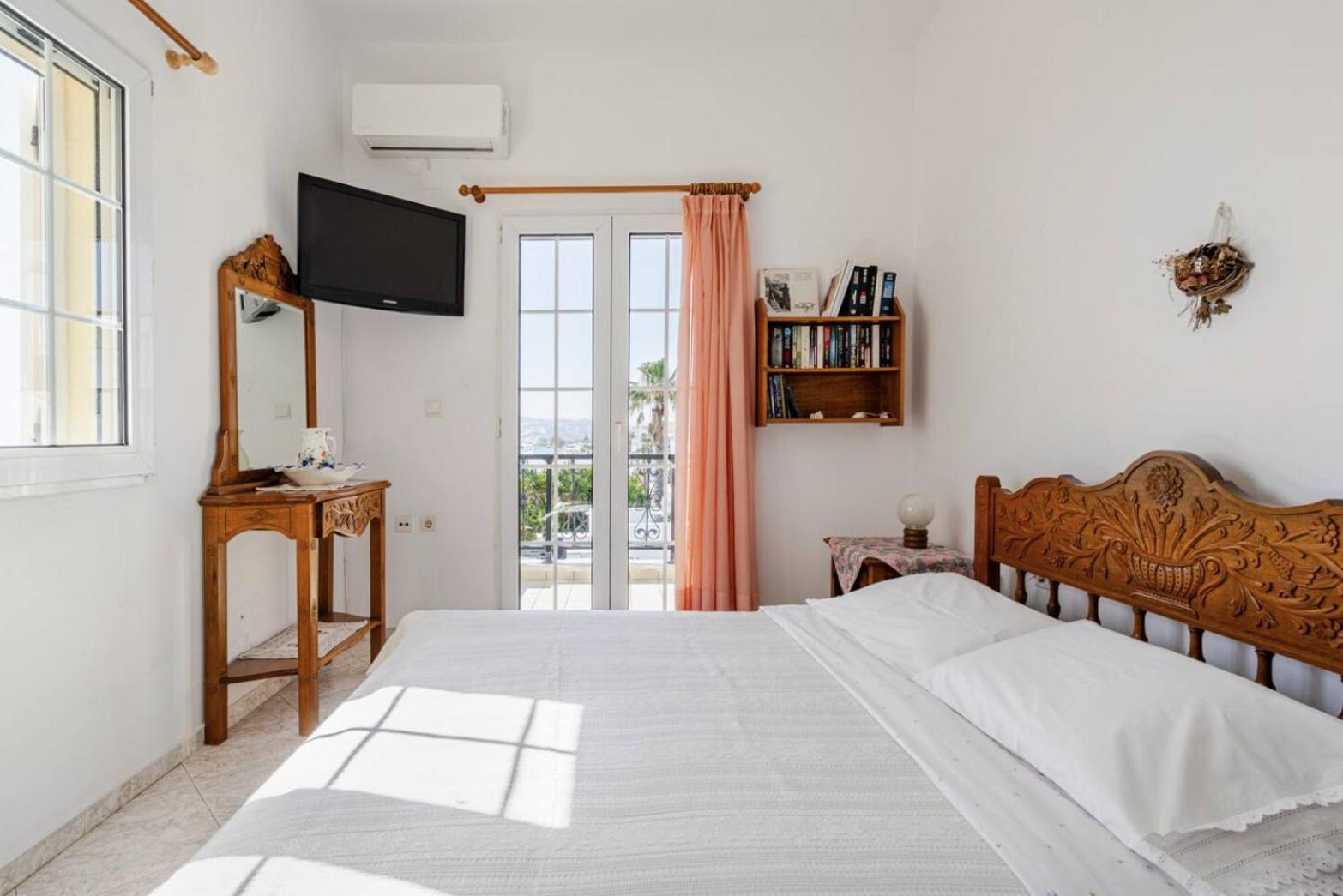 Pan Family House Daire Fira  Dış mekan fotoğraf